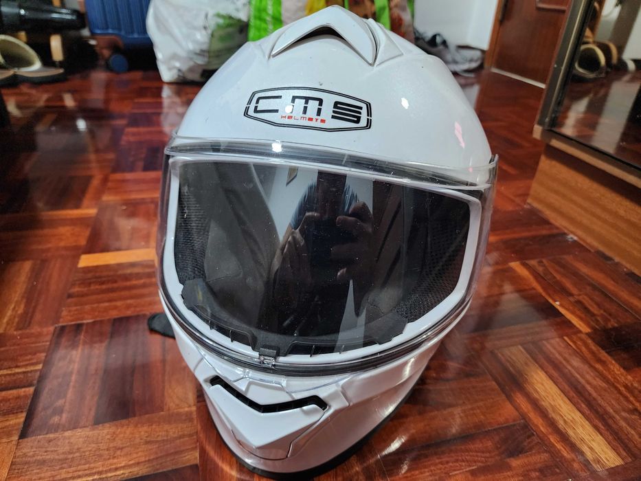 Capacete CMS Branco - Ideal para Práticas e Principiantes