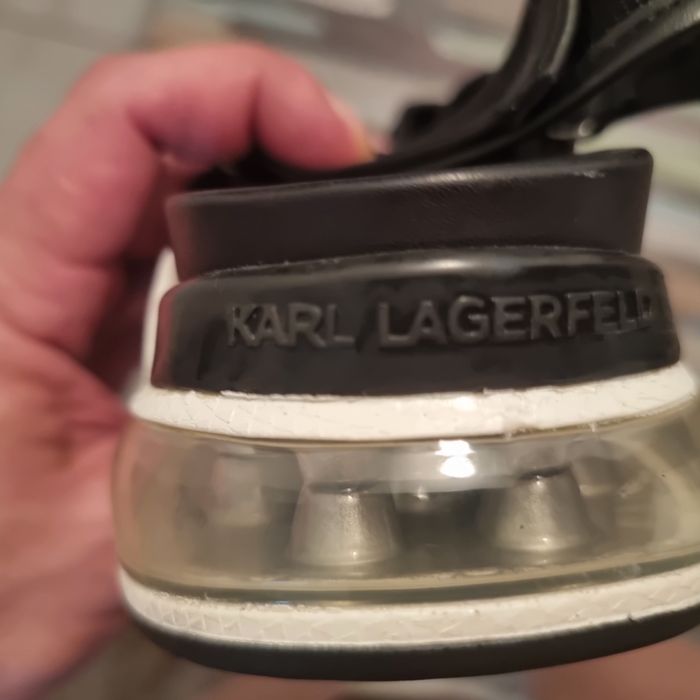 Ventura X-Strap Sling от бренда Karl Lagerfeld.