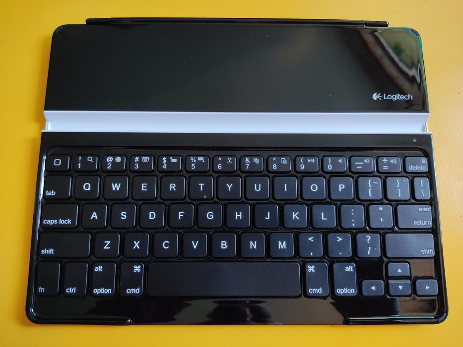Клавиатура Logitech Ultrathin Keyboard Cover для iPad 2 и iPad 3