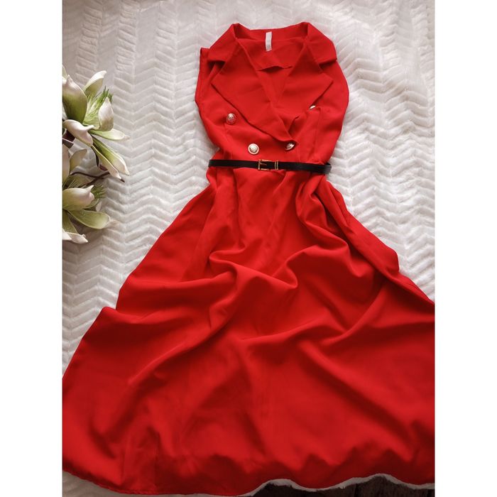 Sukienka marynaka złote guziki długa old money elegancka kołnierzem