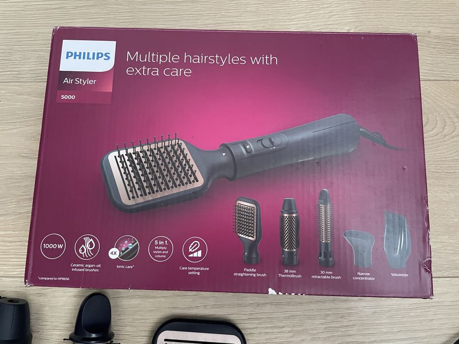 Продам фен щітку PHILIPS BHA530