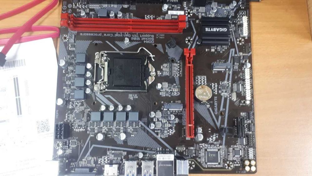 Материнська плата Gigabyte B560M H