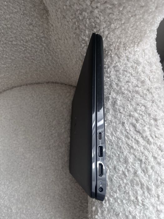 Dell latitude 3420 core i5 1135g7 14inch FHDips