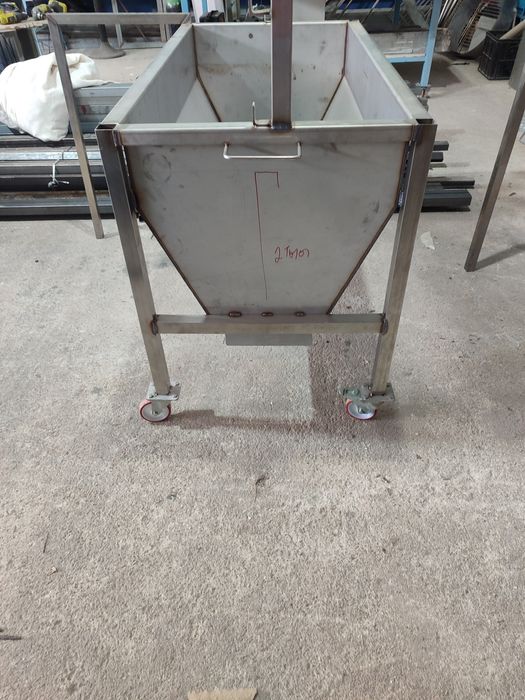 Churrasqueira inox para porco no espeto e pernil