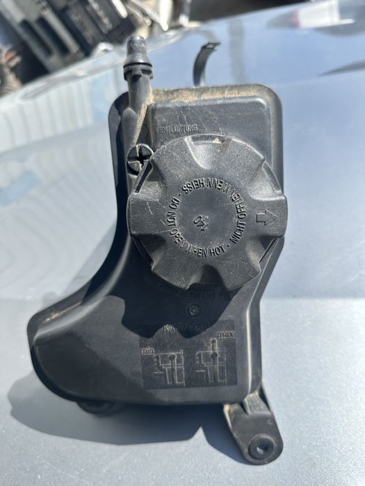 Deposito agua radiador bmw serie 3 e91  touring