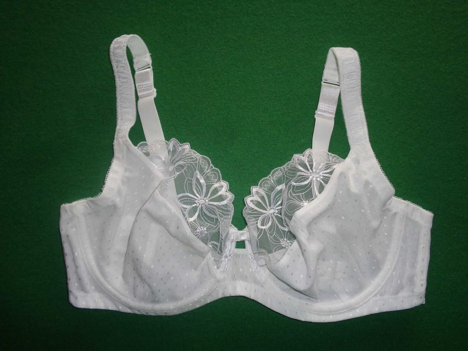 Biały Biustonosz Triumph Beauty-Full Glam W 95E / 42DD Koronka okazja Nowy