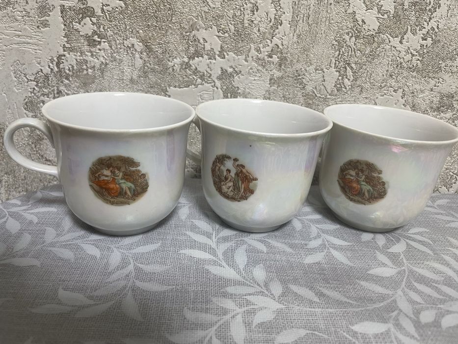 Чашки Мадонна отличное состояние