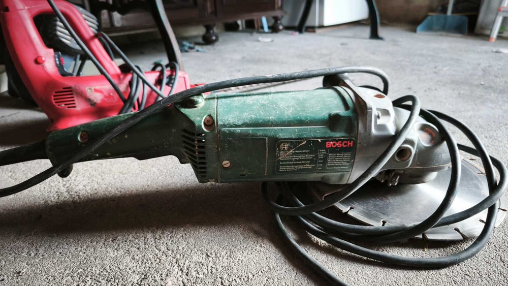 Rebarbadora Bosch 230mm