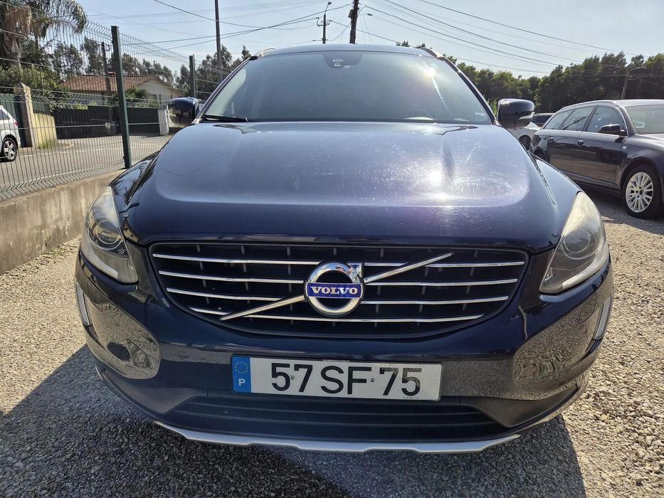 Volvo XC 60 2.0 D4 Momentum Plus Geartronic foto 3