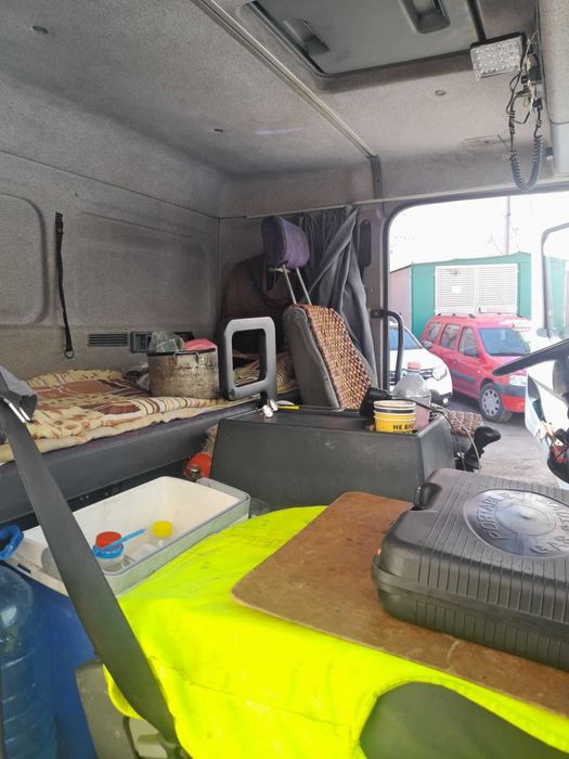 Продажа Mercedes-Benz Atego 818 рік випуску 2003