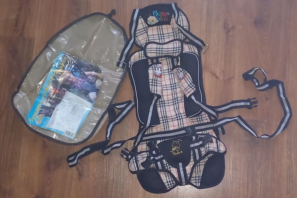 Автокрісло безкаркасне