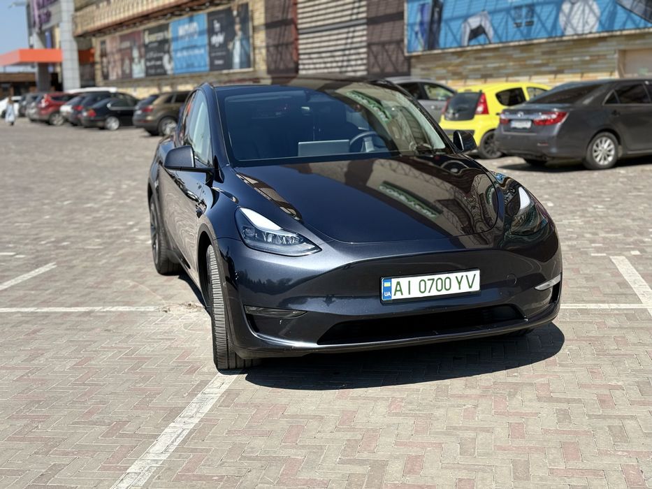 Tesla Y  Long Range  Dual motor 2024 року
