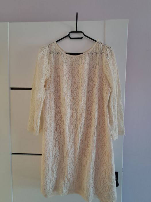 Sukienka biała koronkowa