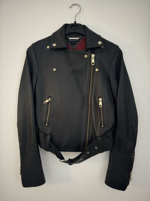 Продам  кожаную куртку Tommy Hilfiger