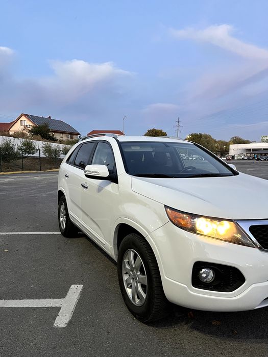 Продаж автомобіля Kia Sorento