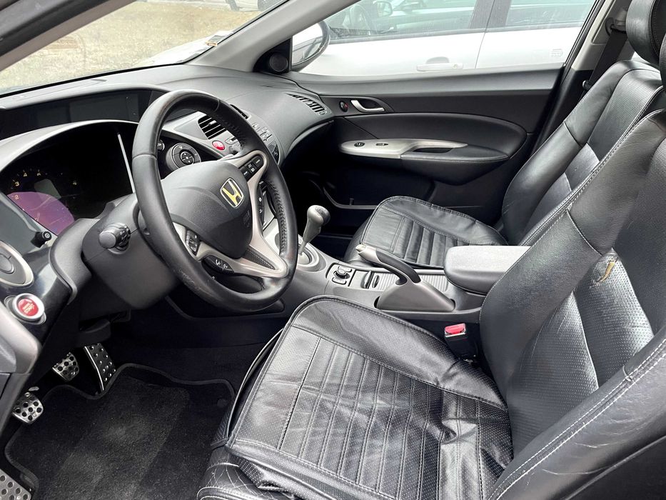 Honda Civic 1.8 i-VTEC Executive - 5 portas (modelo FK2) 2008