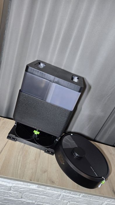 Робот-пилосос з вологим прибиранням iRobot Roomba Combo 405+ AutoWash