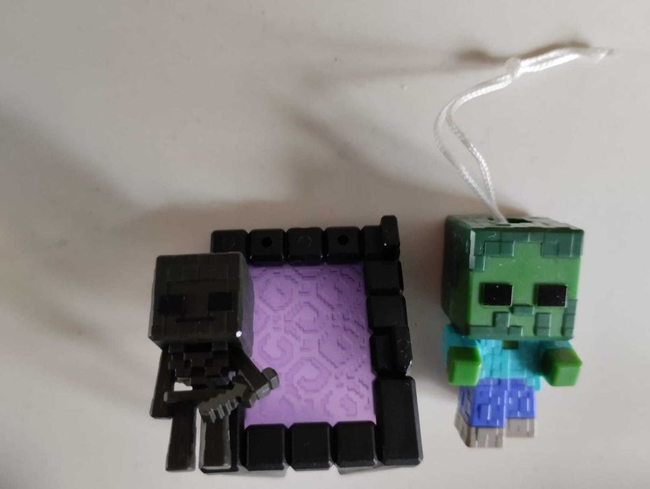 Figurki minecraft kinder joy