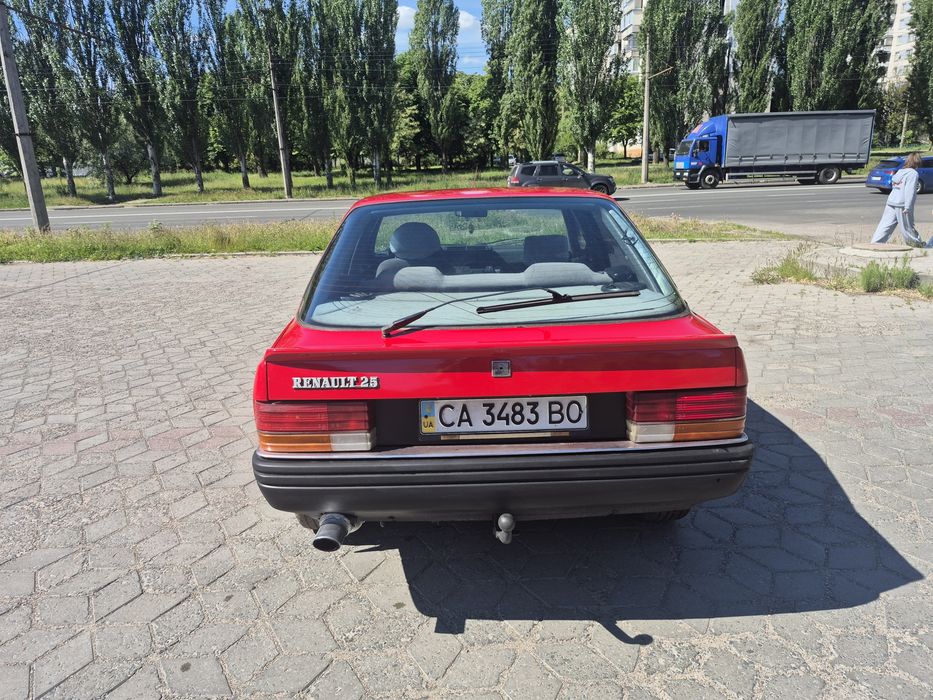 Продам Renault 25