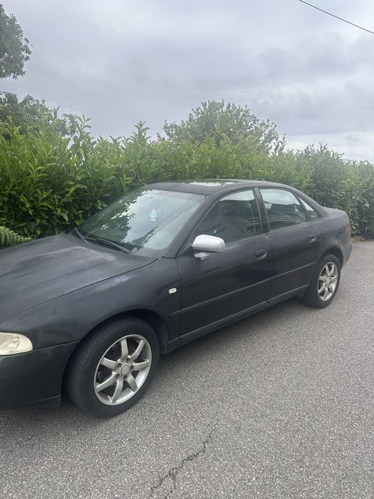 Audi a4 1999 com teto