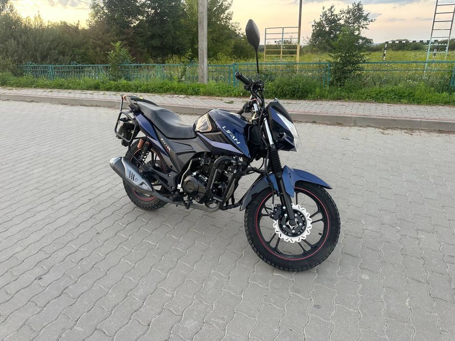 Продома мотоцикли Lifan ccr200