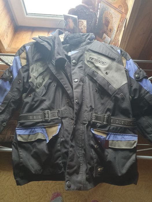 Мотор ,куртка.чудовий,стан.