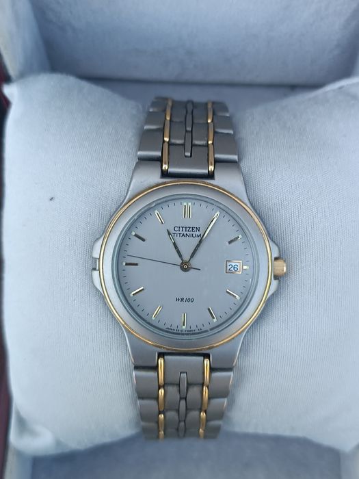 Zegarek Citizen we 100 tytanowu qartz