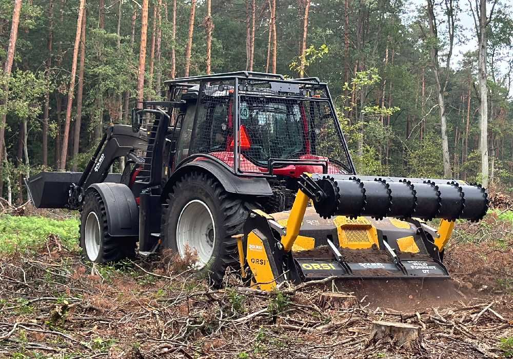 Ciągnik leśny VALTRA T255 VERSU z pełną zabudową leśną