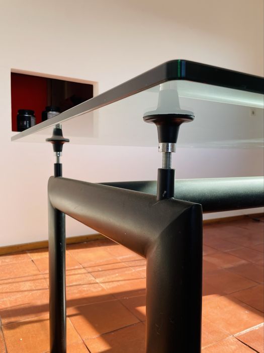 Mesa de jantar corbusier LC6