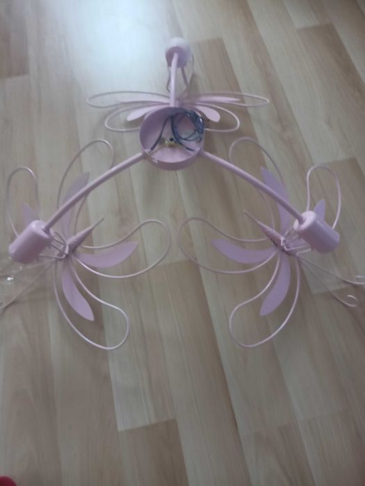 Żyrandol  do pokoju dziewczynki