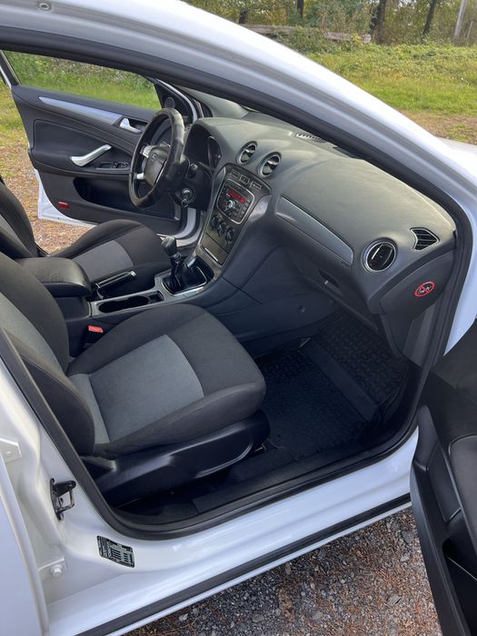 Ford Mondeo 2011рік