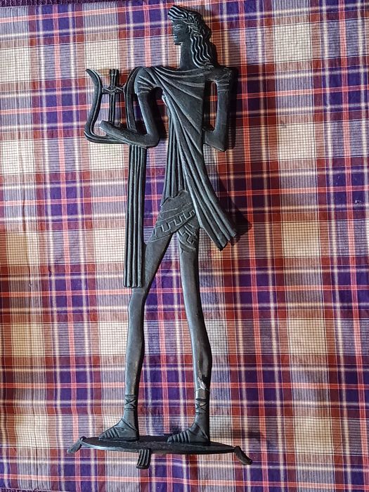 Estatua estatueta feita a mão em bronze decoraçao