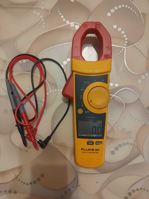 Продам Струмовимірювальні кліщі Fluke 902