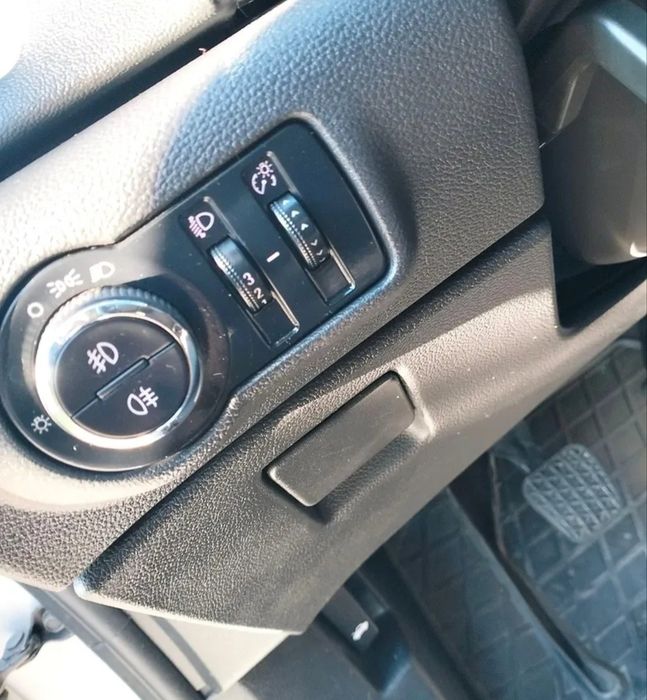 opel astra j 2011