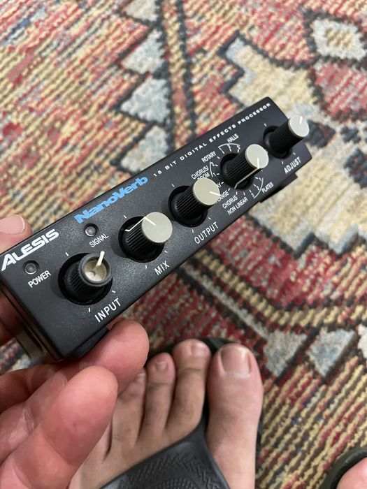 Alesis Nanoverb com PSU