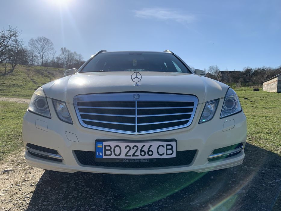 Mercedes-Benz E200 W212
