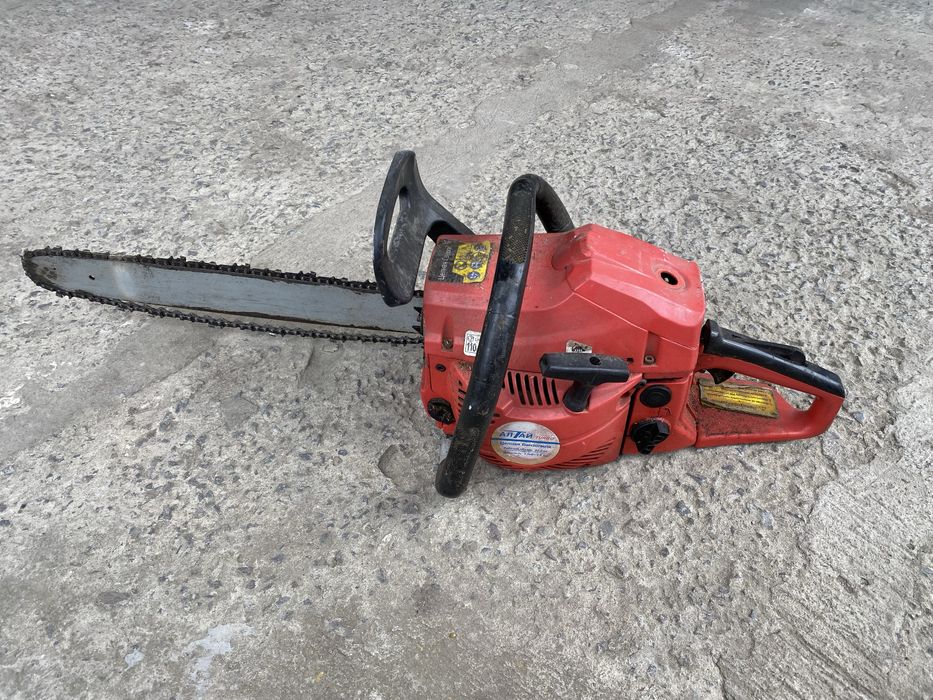 Бензопила на запчастини