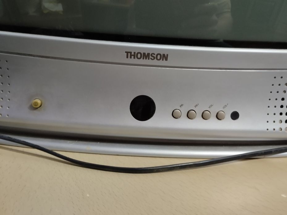 Телевизор Thomson 52 см