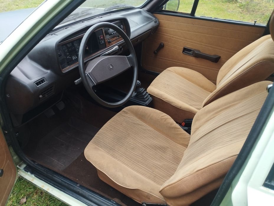 VW Passat B1 1.6 GLS zabytkowy