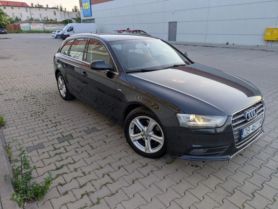 Audi A4 Avant A4 kombi 2.0TDI manual 2013 zadbany serwisowany