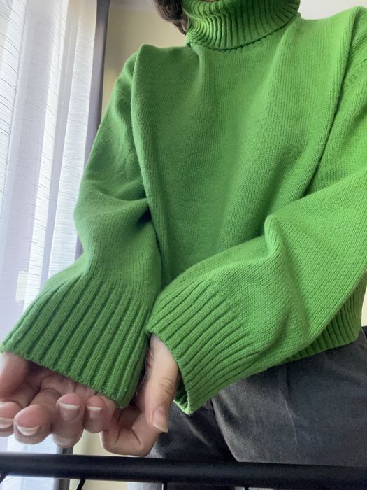 Зелений светр з гольфом H&M