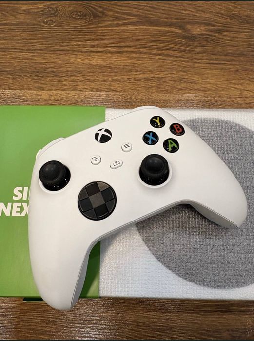 XBOX series S нова