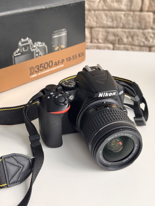 Nikon D3500 + обʼєктив Nikkor 18-55mm + карта памʼяті SanDisc 128g