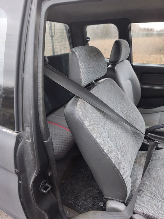 Продам пикап l200