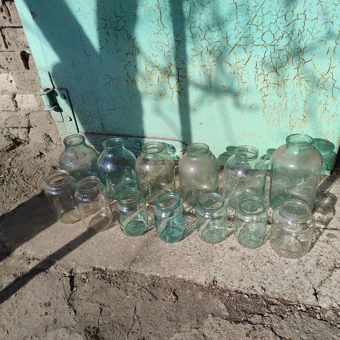 Банки скляні, різних об'ємів