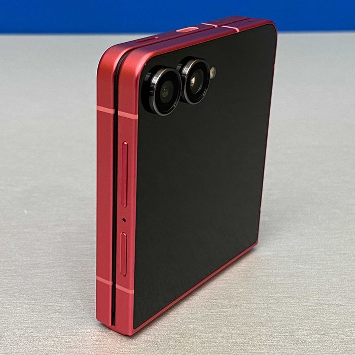 Samsung Galaxy Z Flip7 | 12GB/256GB | Coralred | NOVO