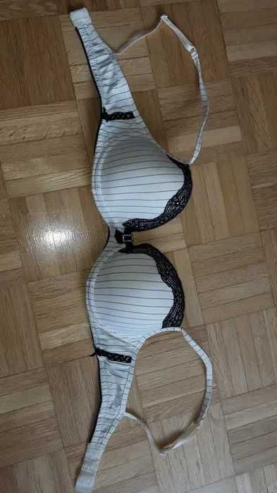 Biustonosz 75B jak nowy