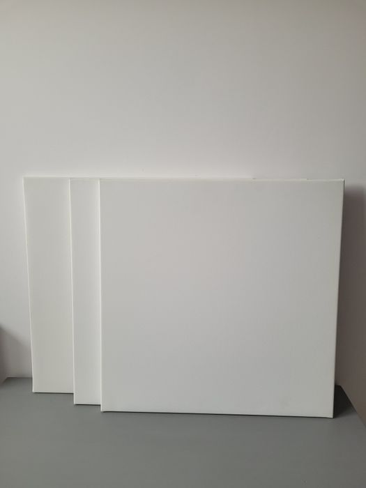 Trzy podobrazia malarskie 60x60 cm