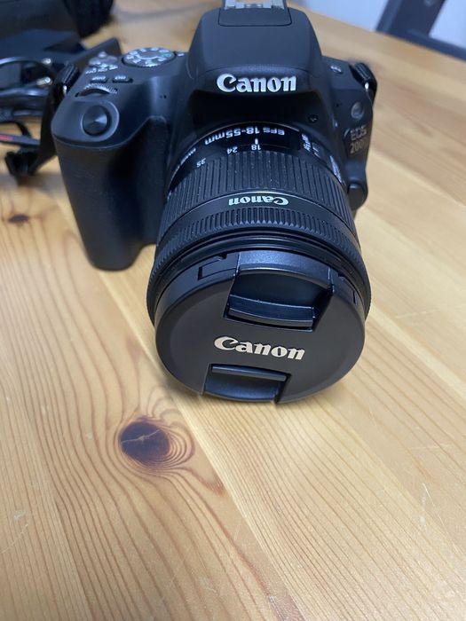 Canon EOS 200D + objetiva 18-55mm + bolsa de transporte
