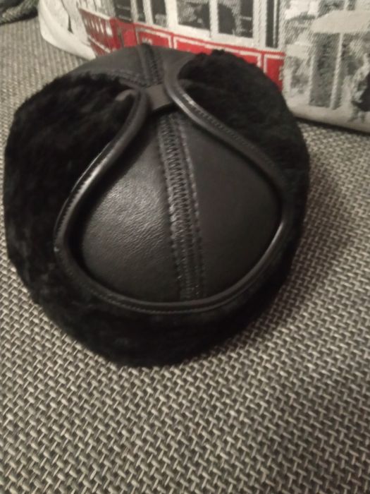 Шапка мужская кожаная